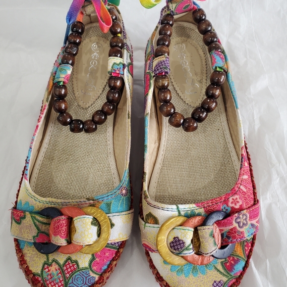 Socofy Shoes - Socofy new floral multicolor flats Sz 9 euro 40